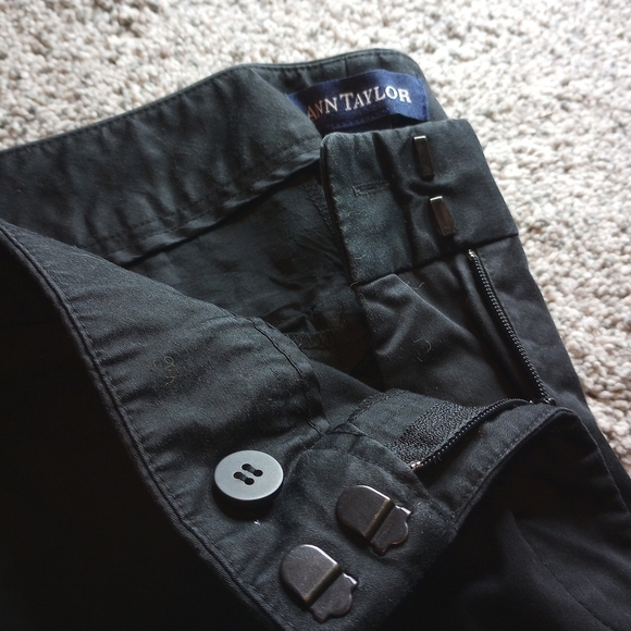 Ann Taylor black crop pants size 8 - Picture 4 of 8